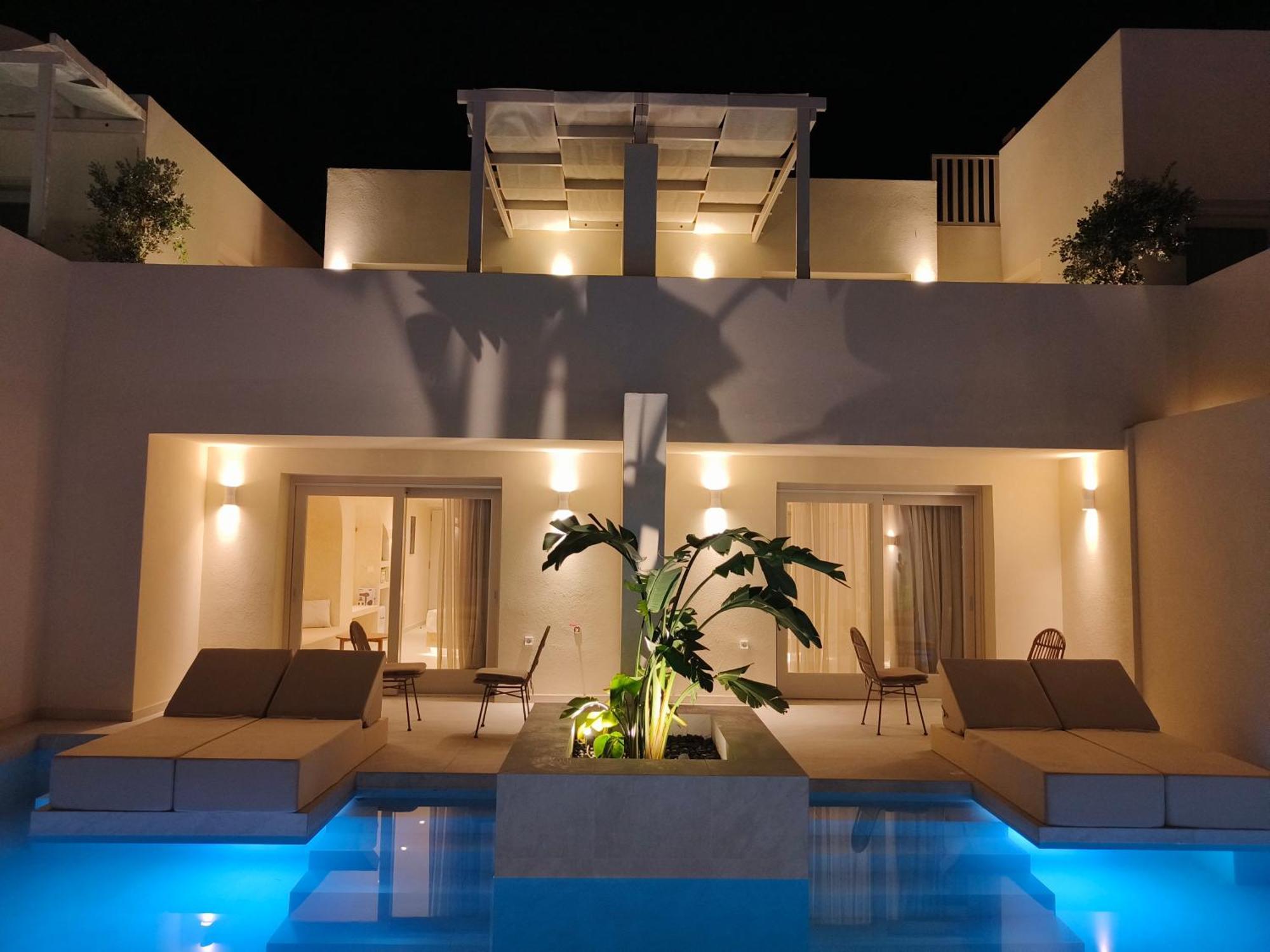 Heyday Luxury Suites Периса Екстериор снимка