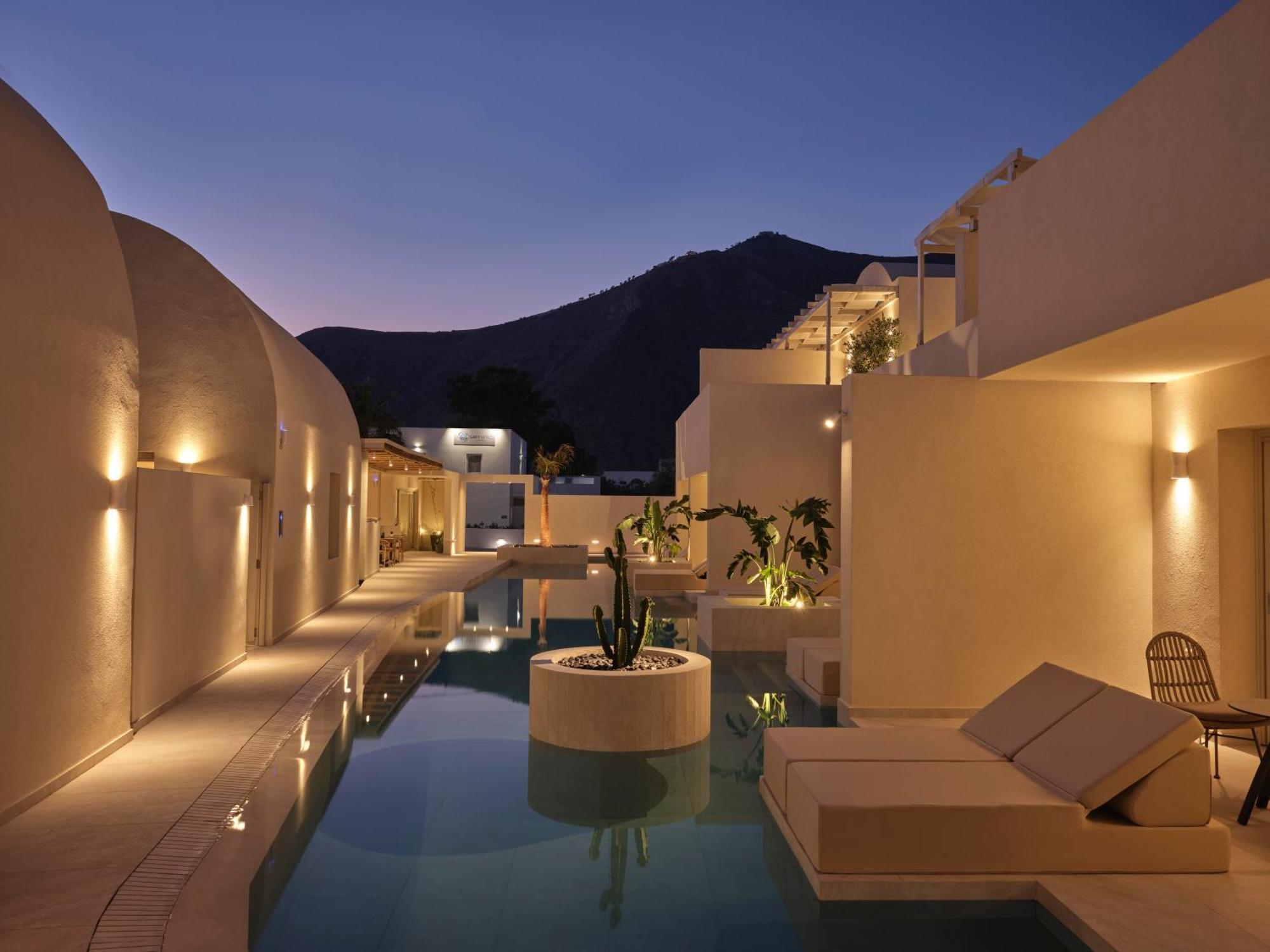 Heyday Luxury Suites Периса Екстериор снимка